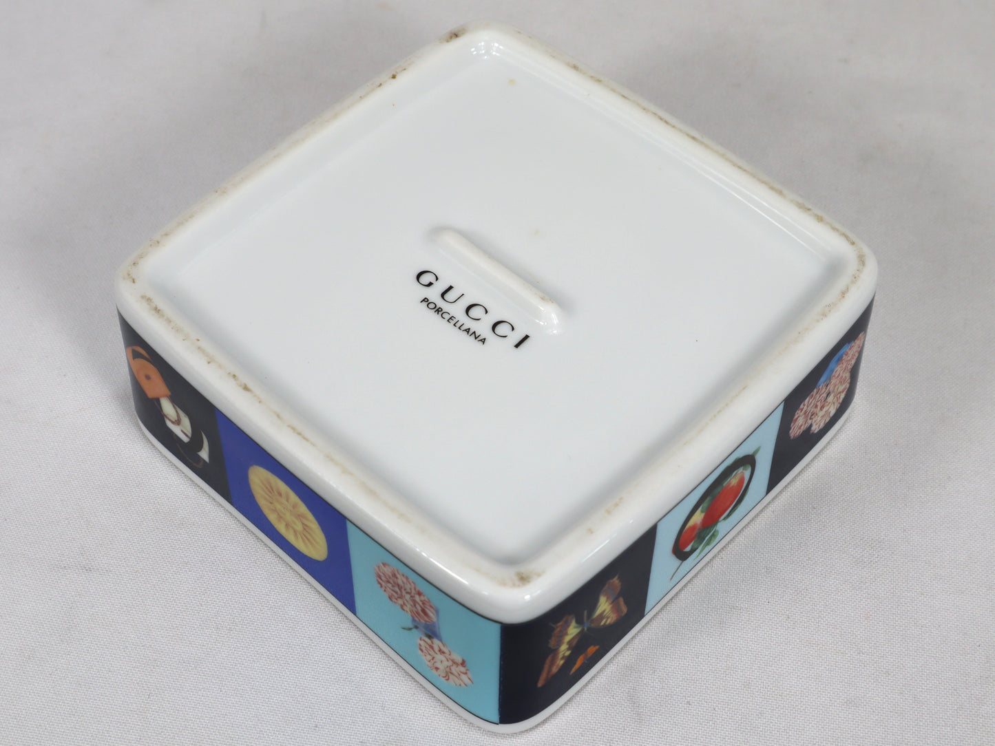 Gucci porcelain trinket box with lid