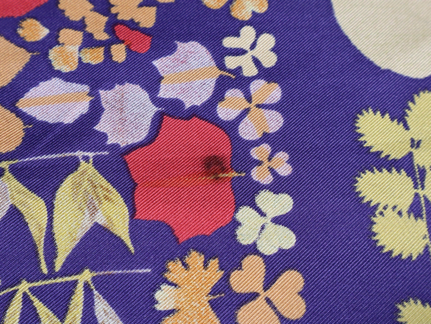 Gucci Silk Stole Autumn Leaves