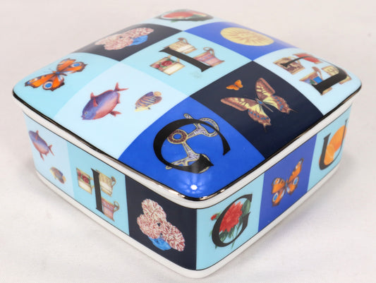 Gucci porcelain trinket box with lid